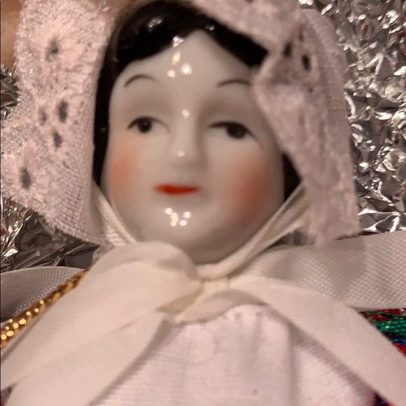 Vintage Porcelain Doll Ornament AAA+++ Condition - Picture 2 of 8